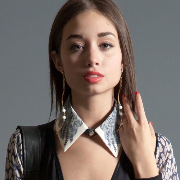 Jen Storey Silk Collar - Picture 1 of 7